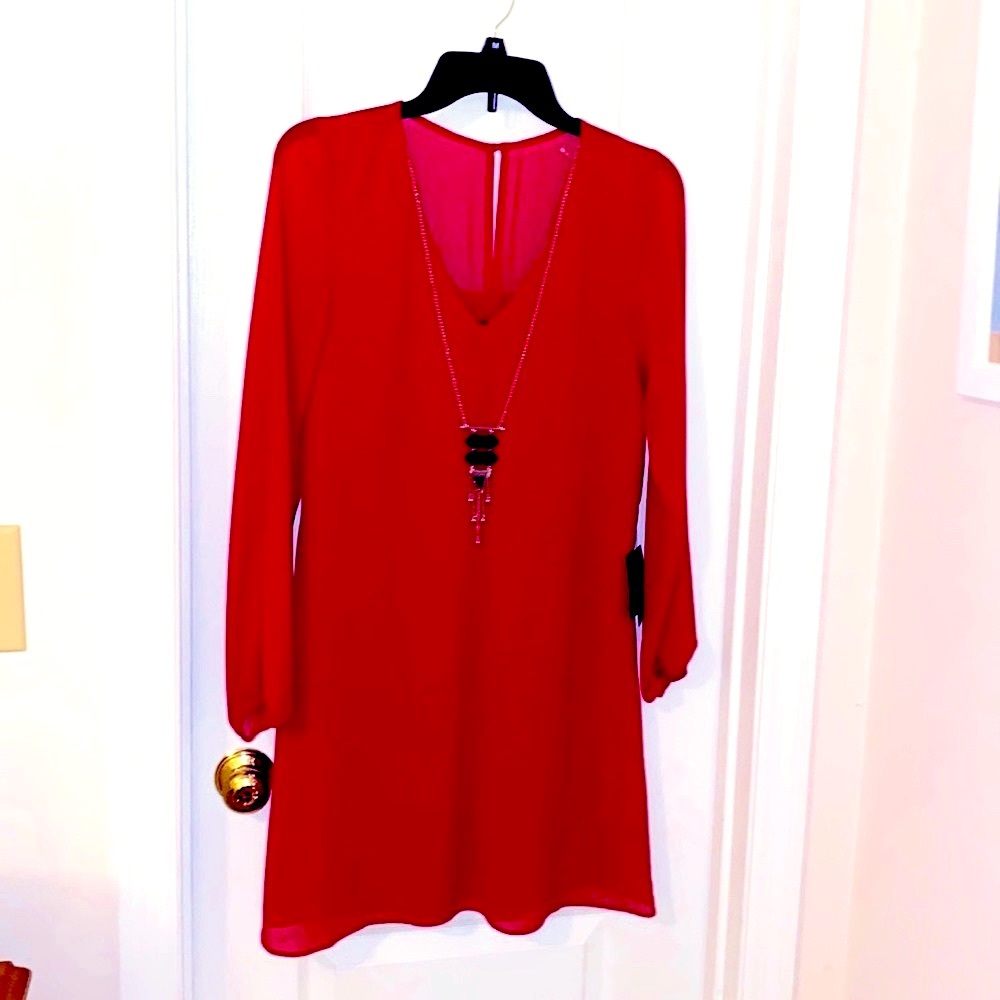 Cocktail Party Dress with Accessory Necklace Attached NWT Small